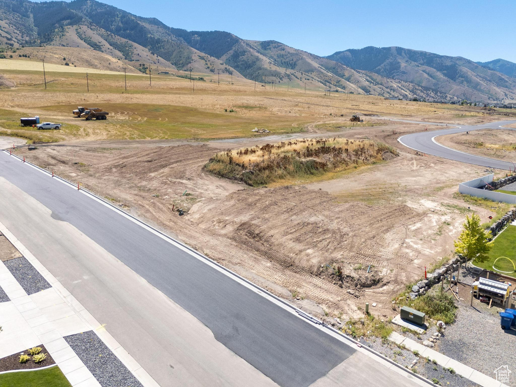 1124 E 160 N Hyde Park, UT 84318