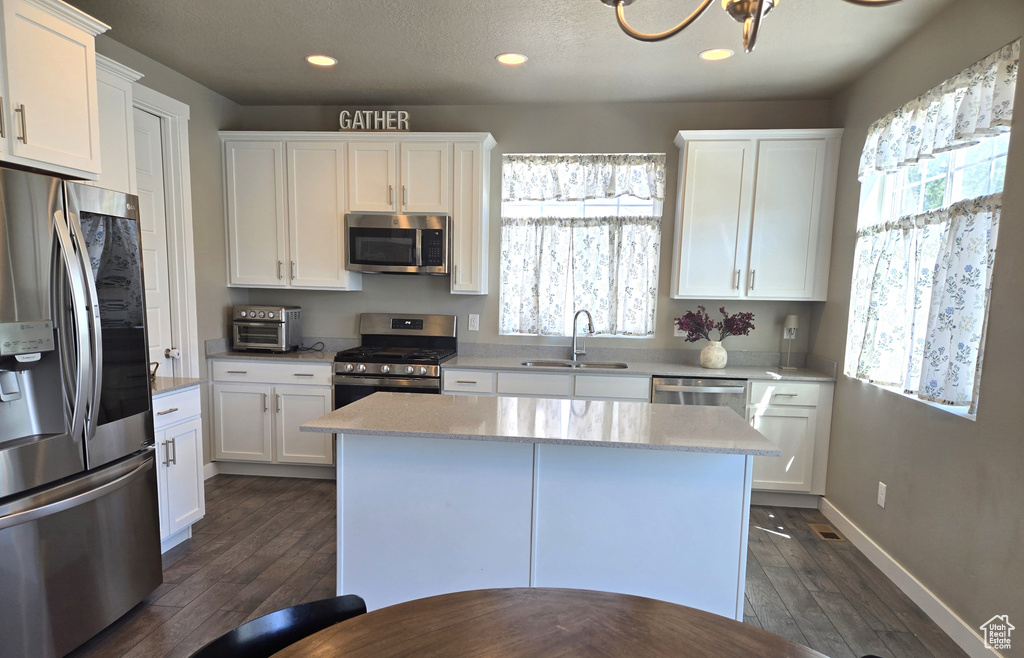 7817 W RANGE CREEK LN Magna, UT 84044