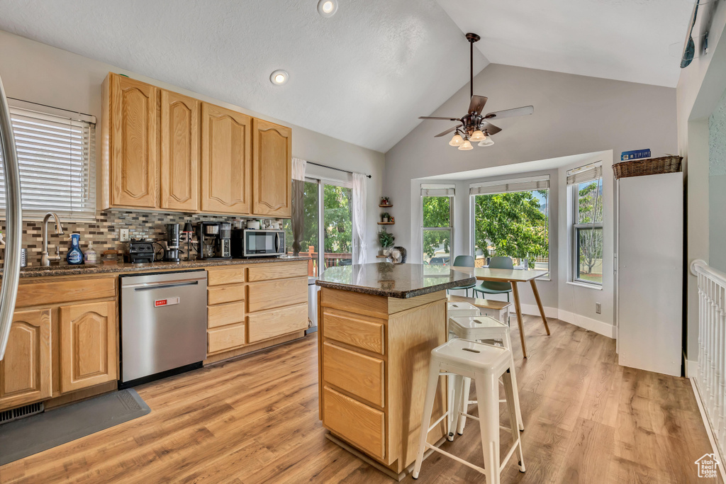 761 E ALTARA DR Sandy, UT 84094