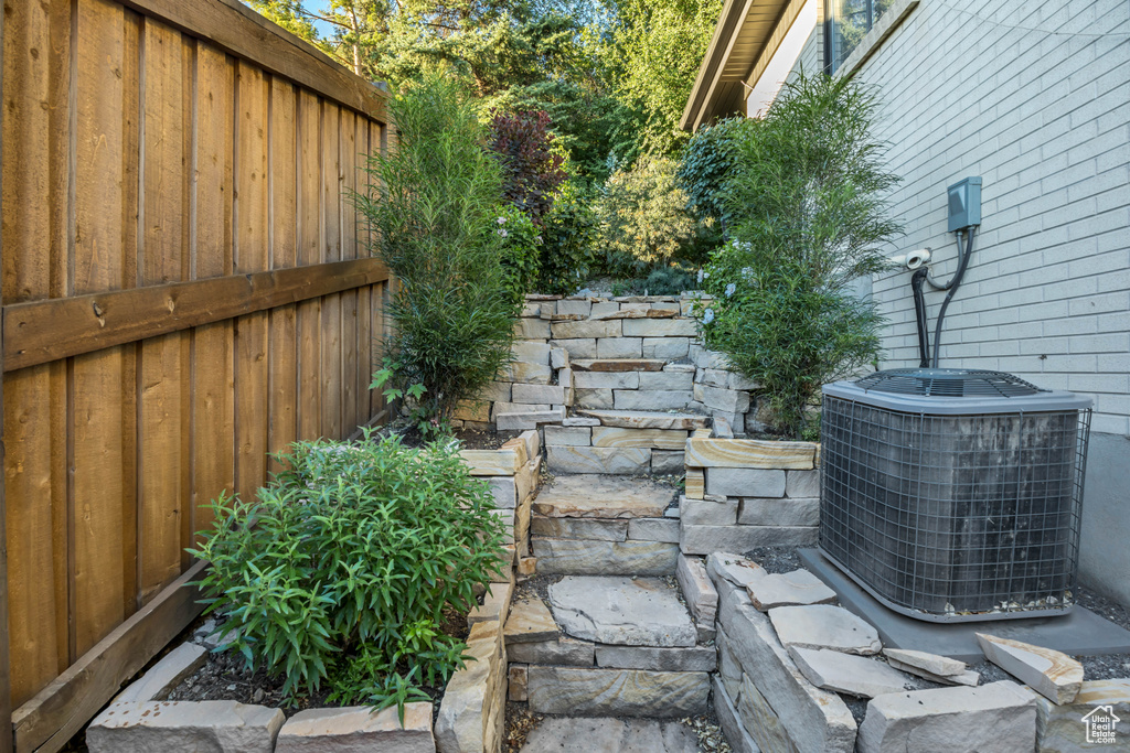3345 S CRESTWOOD DR Salt Lake City, UT 84109