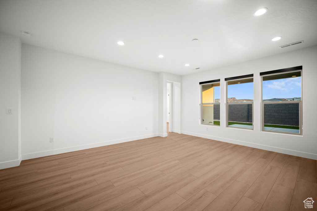 Photo 6 for MLS #2101175 at 2663 W Venice Ln #15