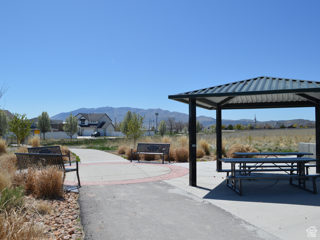 1921 N CREST RD Saratoga Springs, UT 84045