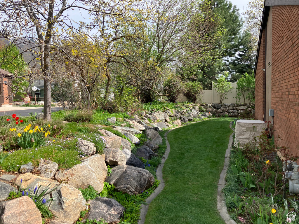 2588 E 1930 N Layton, UT 84040