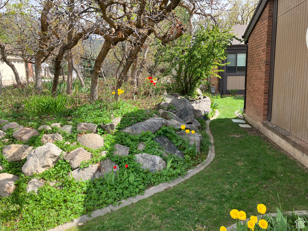 2588 E 1930 N Layton, UT 84040