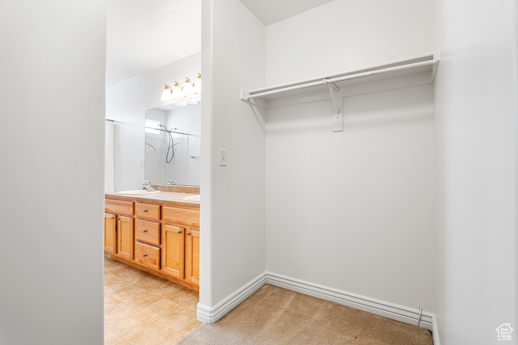 6694 S BALFOUR LN Murray, UT 84123