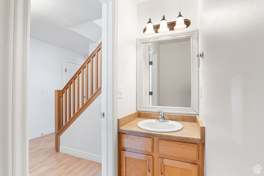6694 S BALFOUR LN Murray, UT 84123