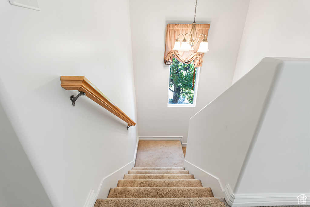 6694 S BALFOUR LN Murray, UT 84123