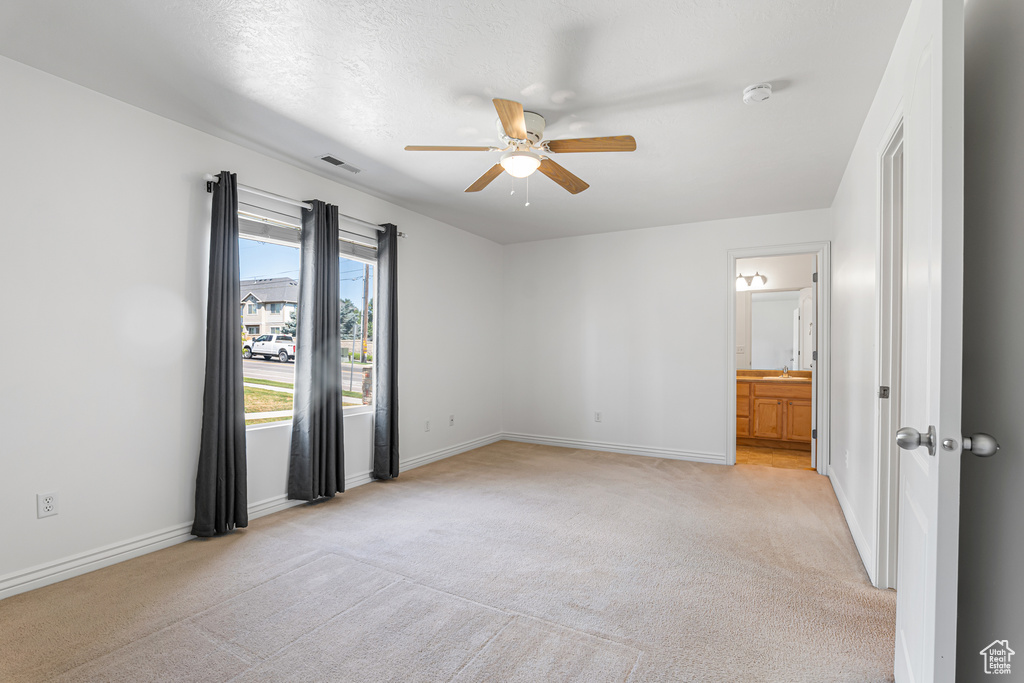6694 S BALFOUR LN Murray, UT 84123