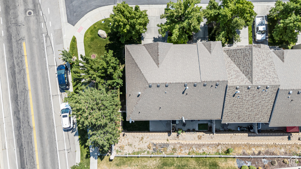 6694 S BALFOUR LN Murray, UT 84123