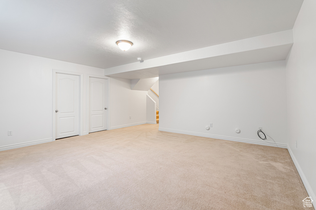 6694 S BALFOUR LN Murray, UT 84123