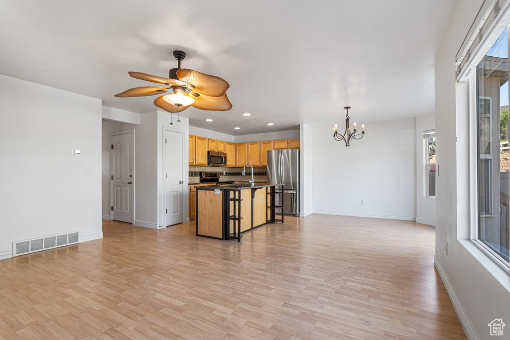 6694 S BALFOUR LN Murray, UT 84123
