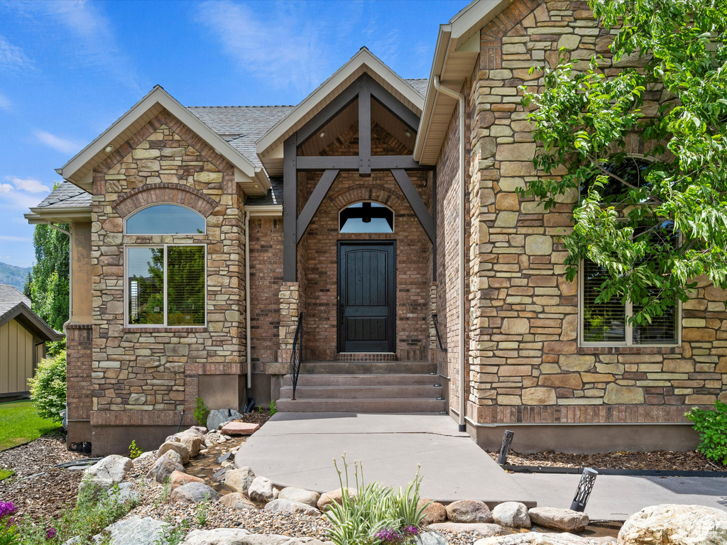 5997 ROUNDUP CT #205 Mountain Green, UT 84050