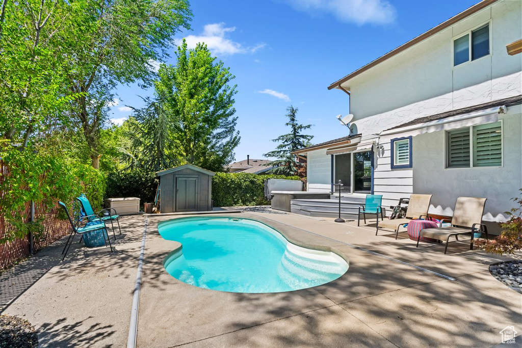 2748 E WILLOW WICK DR Sandy, UT 84093