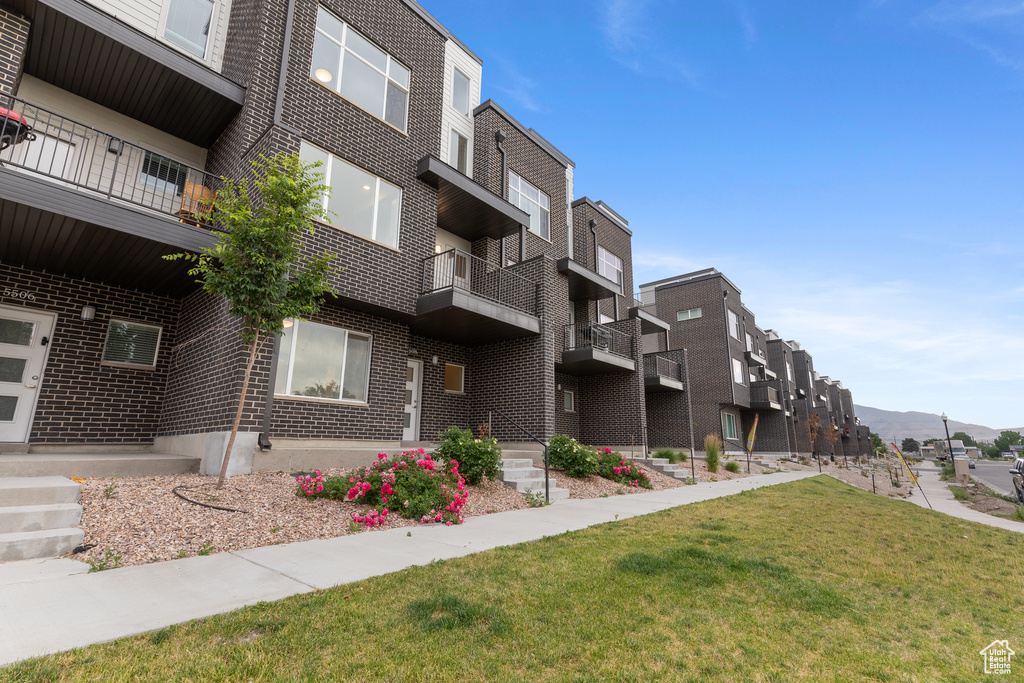 3580 S 5516 W West Valley City, UT 84120