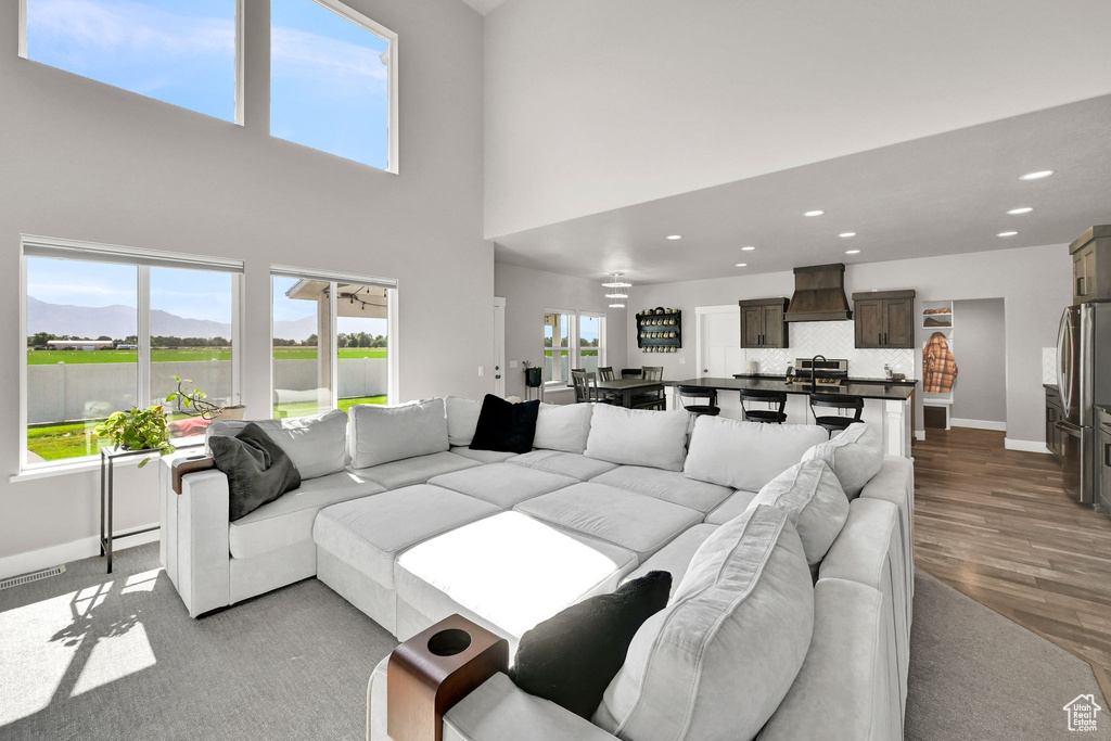 1286 N 4925 W Plain City, UT 84404