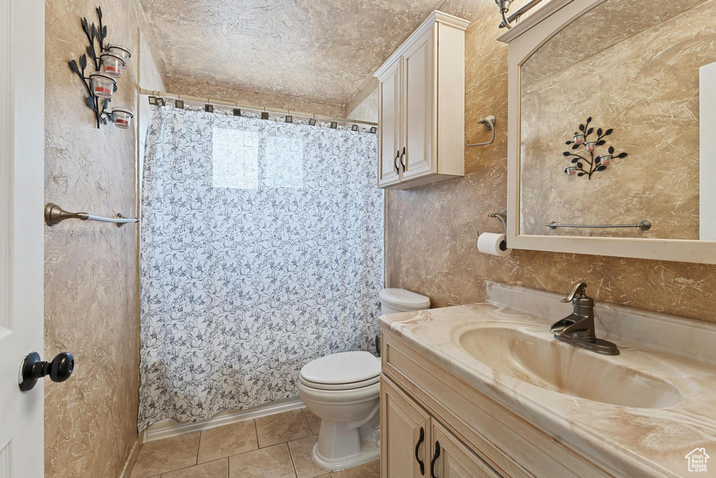 4902 S FARAH DR Kearns, UT 84118
