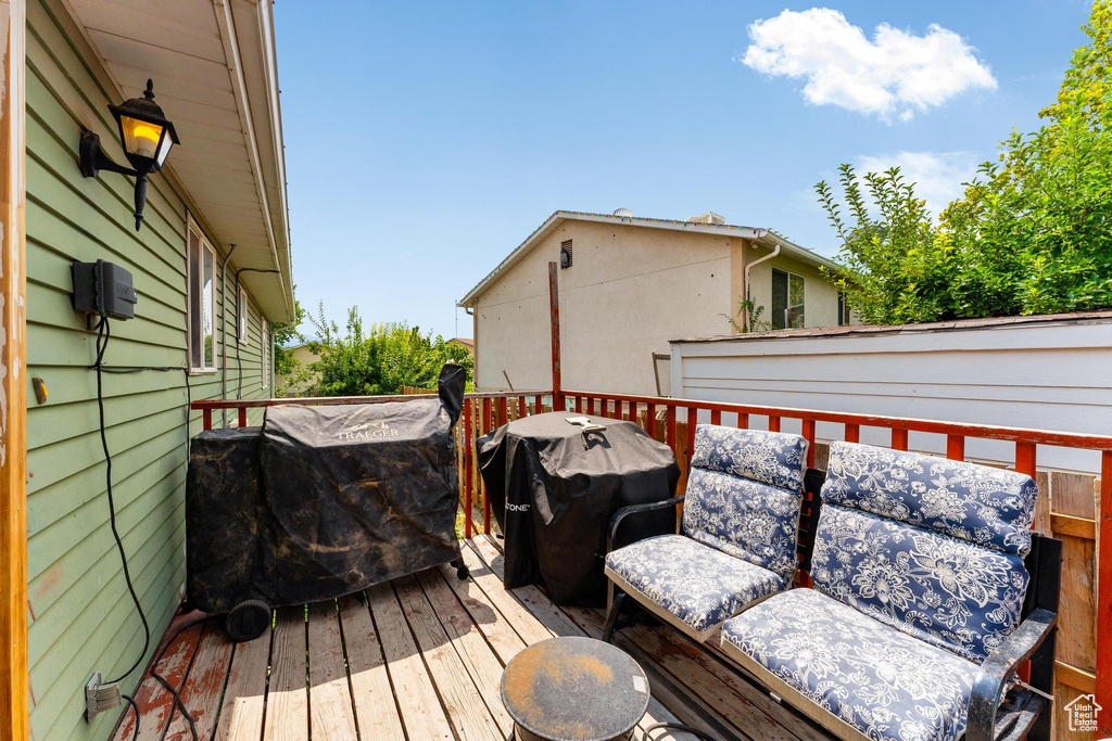 4902 S FARAH DR Kearns, UT 84118