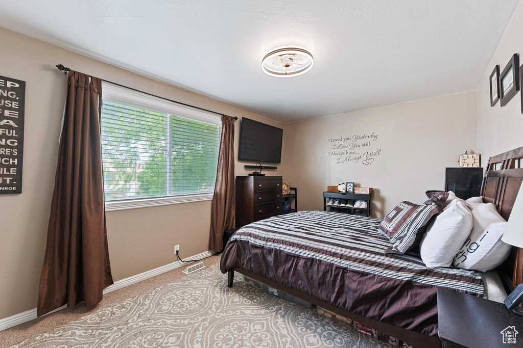 4902 S FARAH DR Kearns, UT 84118