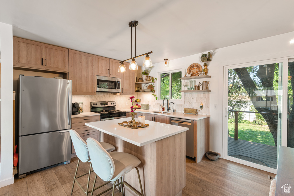 569 E ALOHA LN Sandy, UT 84070