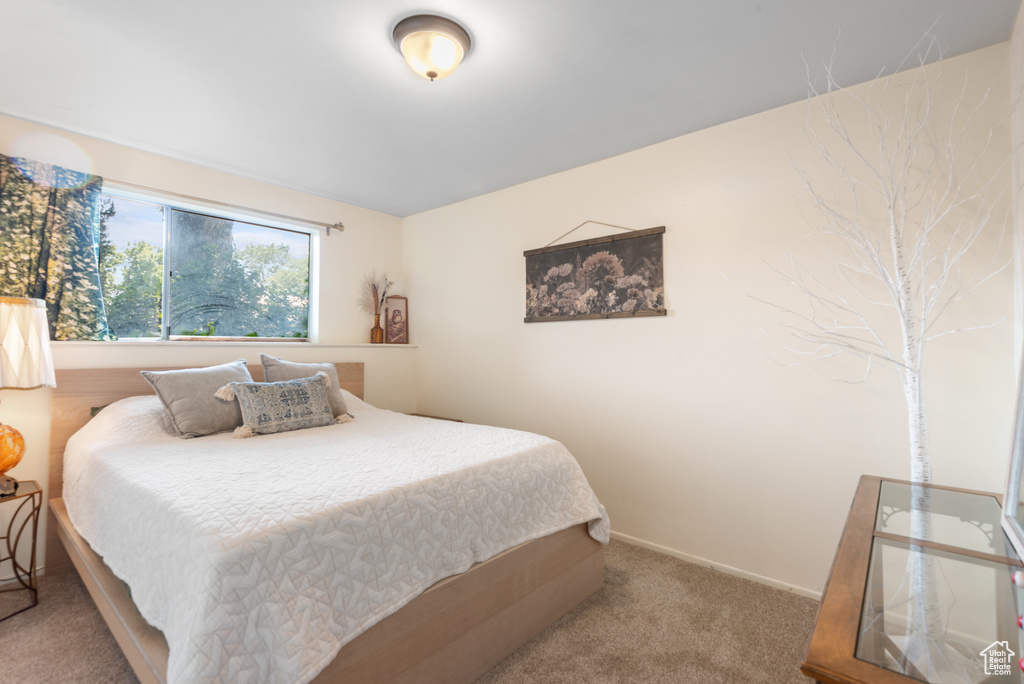 569 E ALOHA LN Sandy, UT 84070