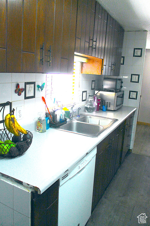 Photo 7 for MLS #2101254 at 1651 W Calvo Dr #28
