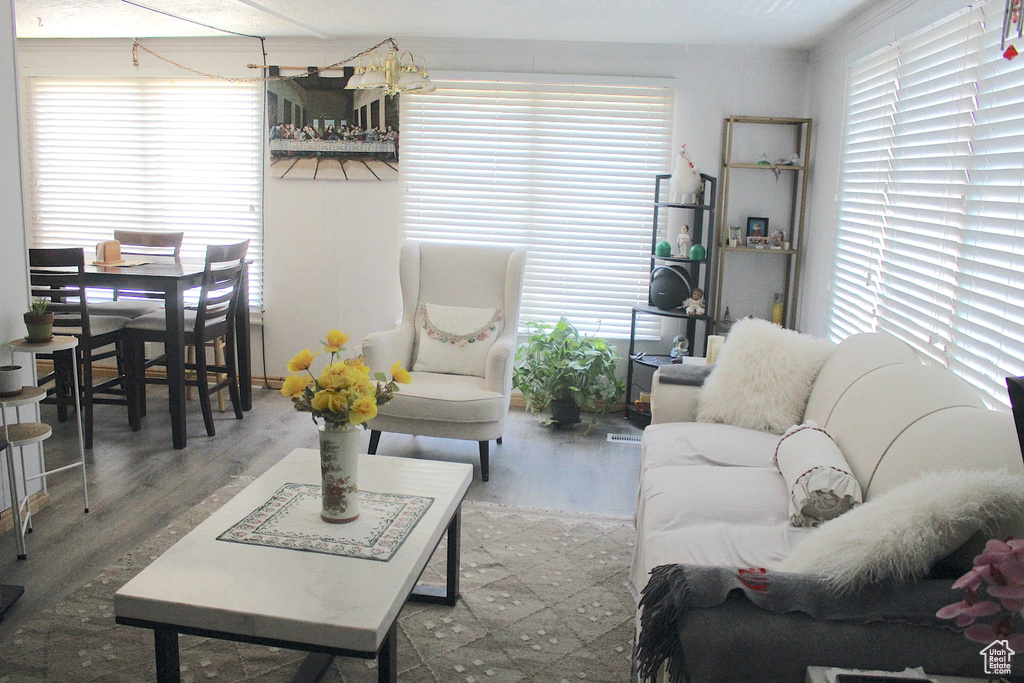 Photo 3 for MLS #2101254 at 1651 W Calvo Dr #28