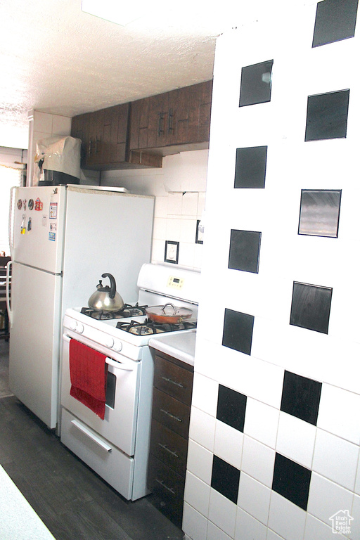 Photo 8 for MLS #2101254 at 1651 W Calvo Dr #28