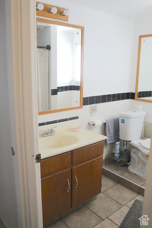 Photo 10 for MLS #2101254 at 1651 W Calvo Dr #28