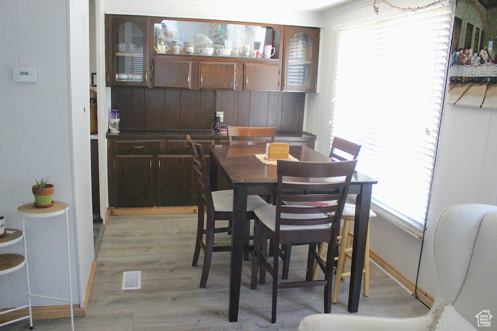 Photo 5 for MLS #2101254 at 1651 W Calvo Dr #28