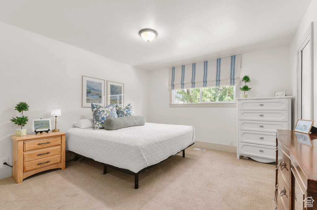 6879 S NYE DR Salt Lake City, UT 84121
