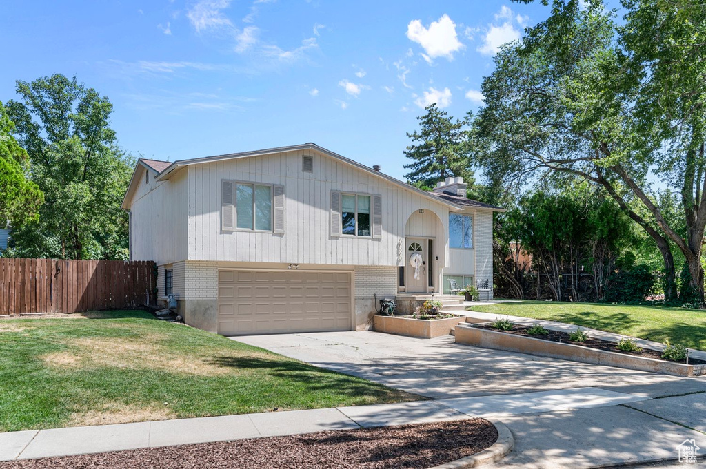 6879 S NYE DR Salt Lake City, UT 84121