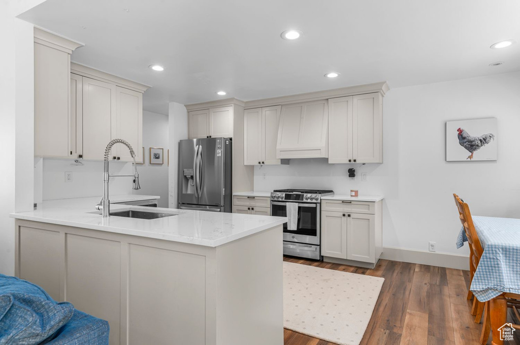 6879 S NYE DR Salt Lake City, UT 84121