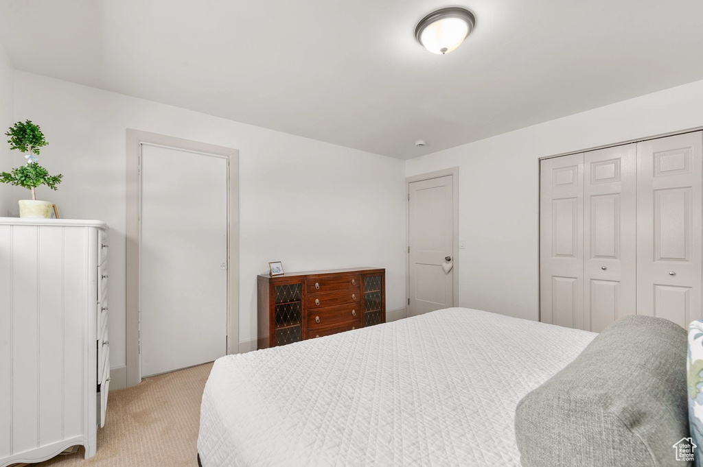 6879 S NYE DR Salt Lake City, UT 84121