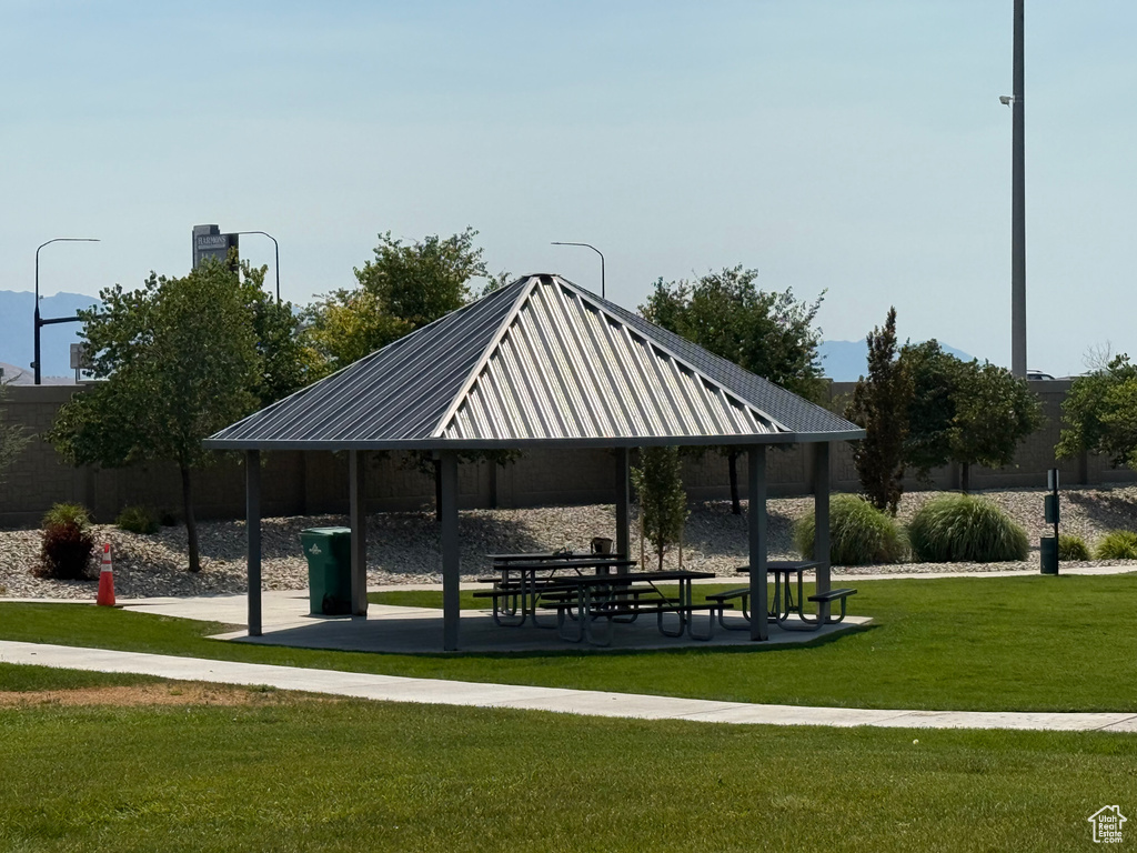 4923 W PILLAR DR Riverton, UT 84096