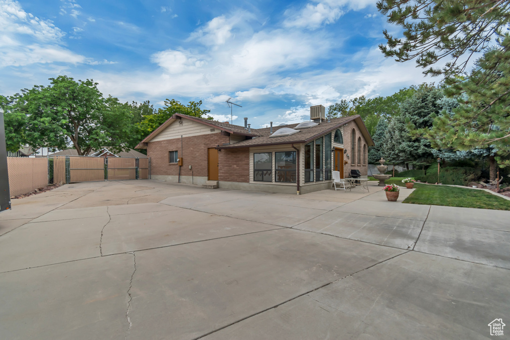 486 W CLOVER VIEW DR Murray, UT 84123