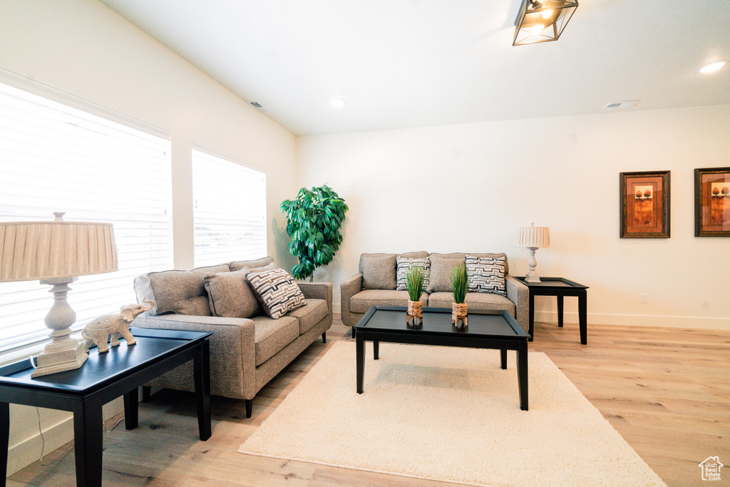 254 N SPRING CREEK PKWY Providence, UT 84332