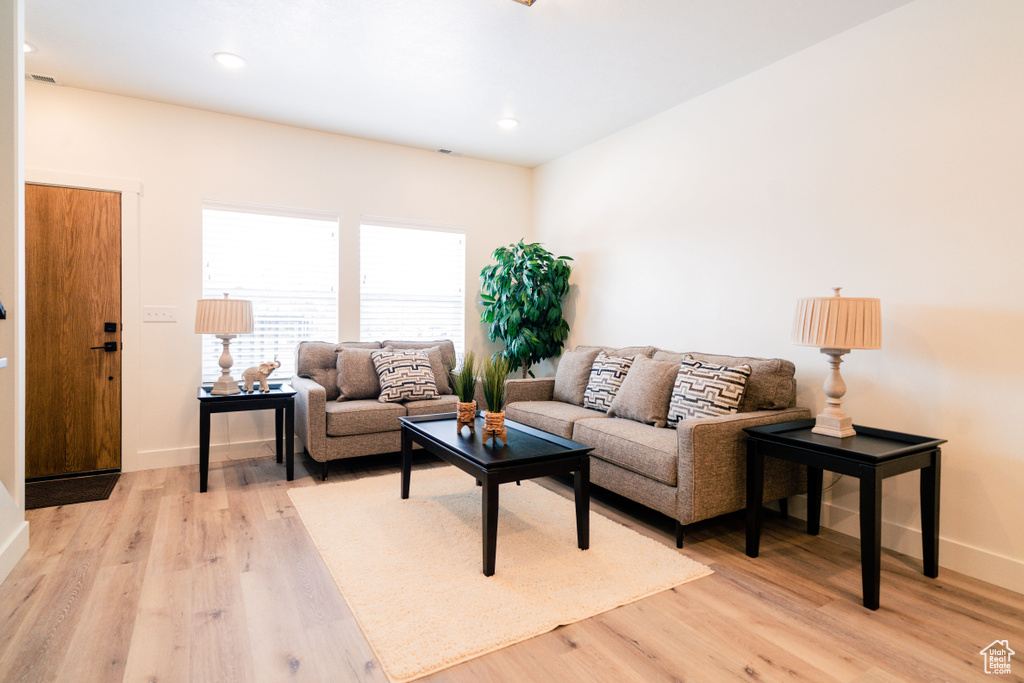 254 N SPRING CREEK PKWY Providence, UT 84332