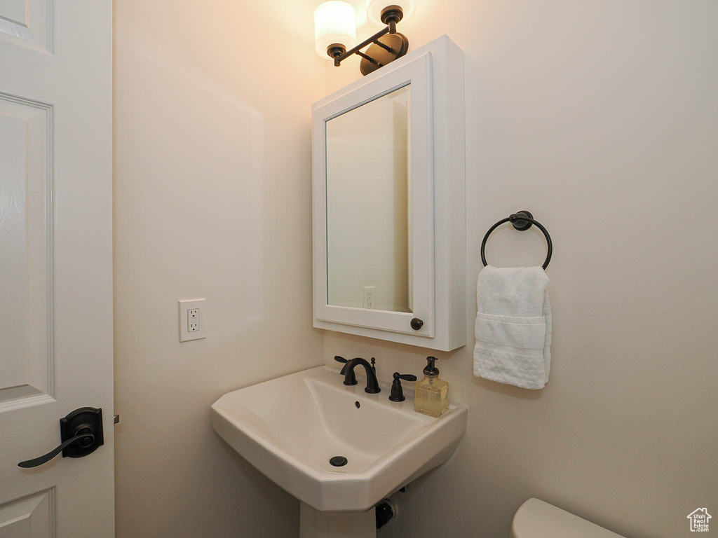 1131 E LOCH LOMOND WAY Millcreek, UT 84117