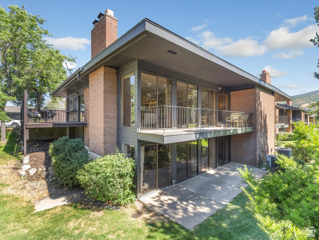 2285 S RIDGEWOOD WAY Bountiful, UT 84010