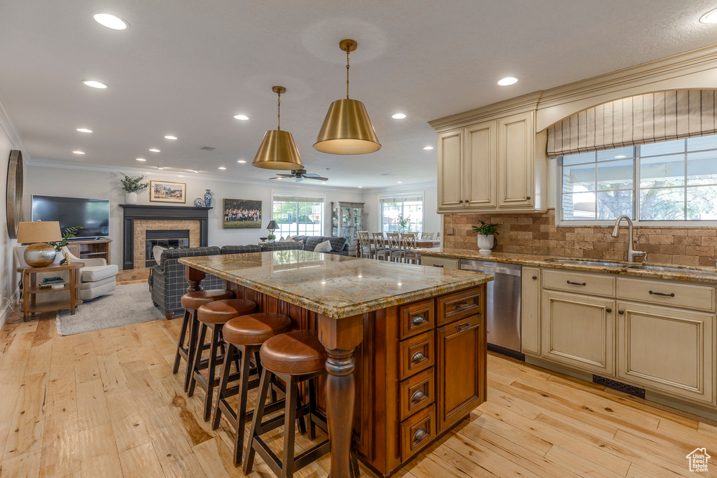 1466 E WINDERBROOK WAY Millcreek, UT 84124