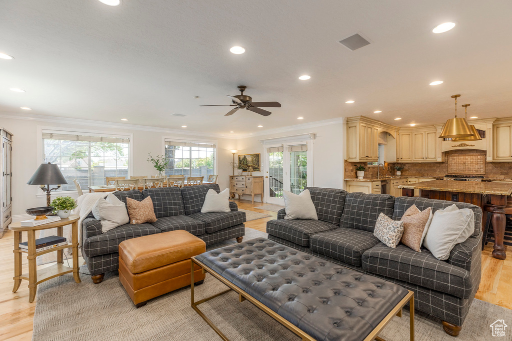 1466 E WINDERBROOK WAY Millcreek, UT 84124