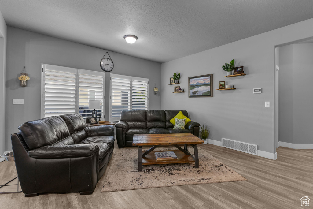 6816 S SNICKERS LN Midvale, UT 84047