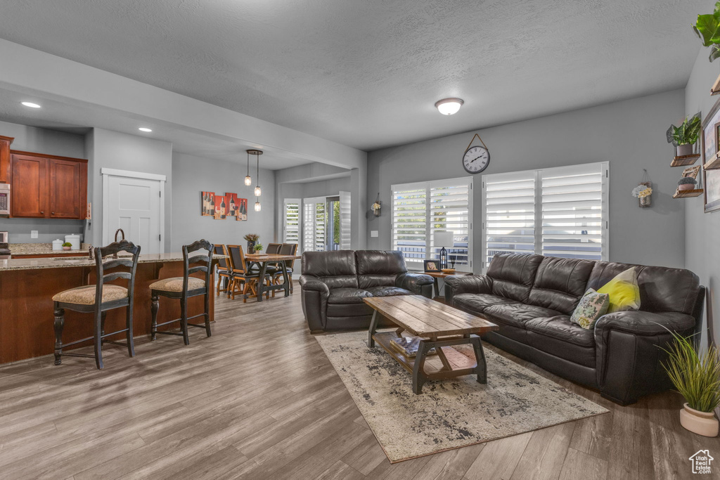 6816 S SNICKERS LN Midvale, UT 84047