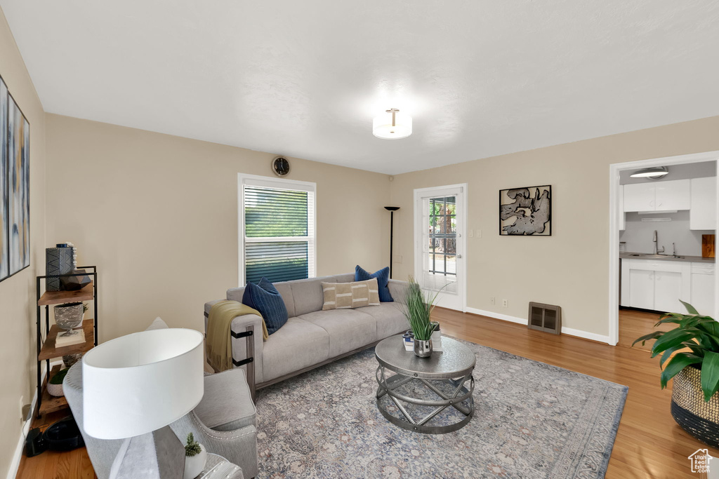 460 E TENTH AVE Salt Lake City, UT 84103