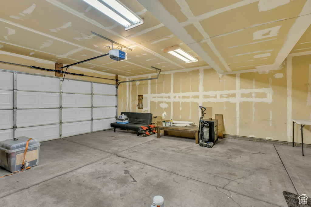 6874 S MINERAL MOUNT DR West Jordan, UT 84081