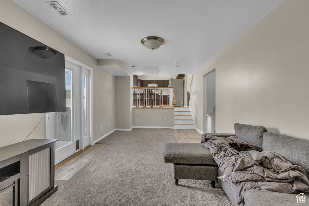 6874 S MINERAL MOUNT DR West Jordan, UT 84081