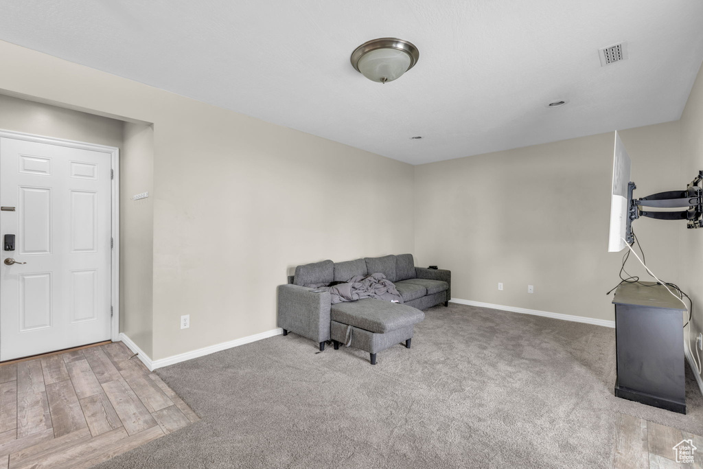 6874 S MINERAL MOUNT DR West Jordan, UT 84081