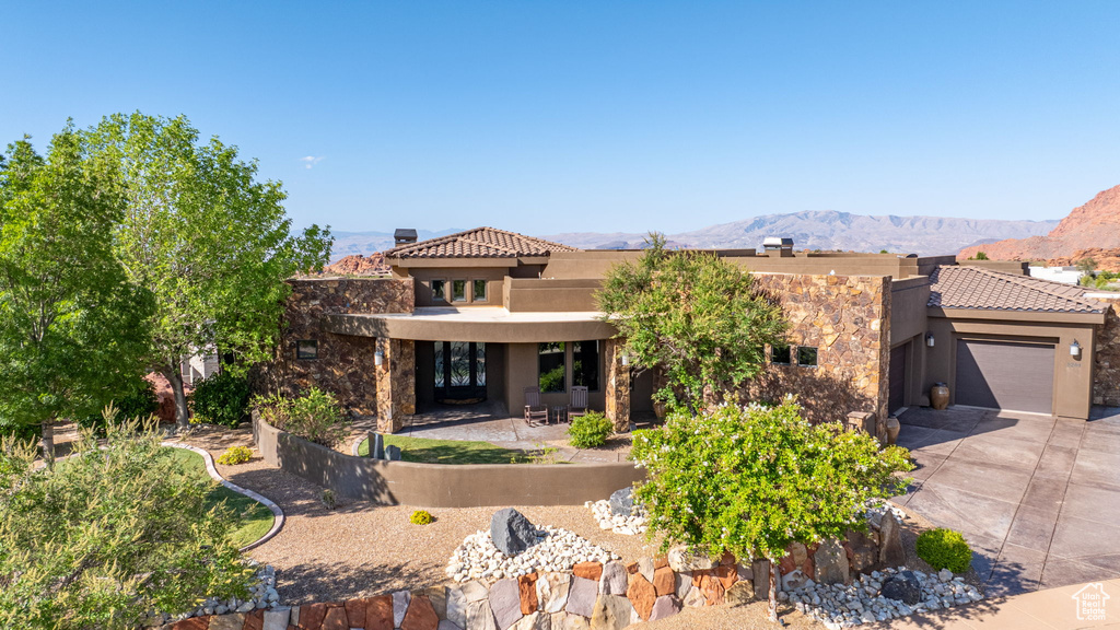Photo 2 for MLS #2101351 at 2203 W Silver Cloud Dr