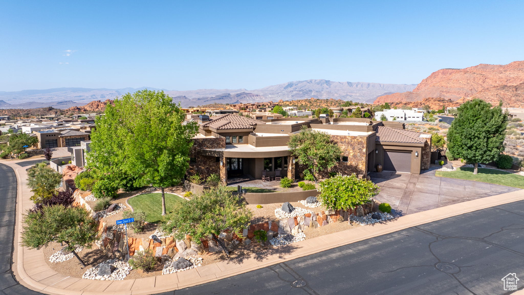 Photo 3 for MLS #2101351 at 2203 W Silver Cloud Dr