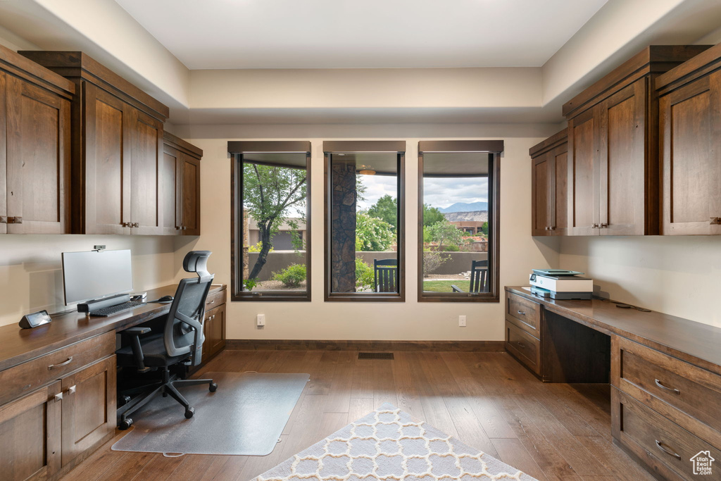 Photo 18 for MLS #2101351 at 2203 W Silver Cloud Dr